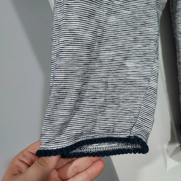 Talbots Woman Navy Blue & White Striped Scoop Neck Blouse in Size 2X - Picture 6 of 12